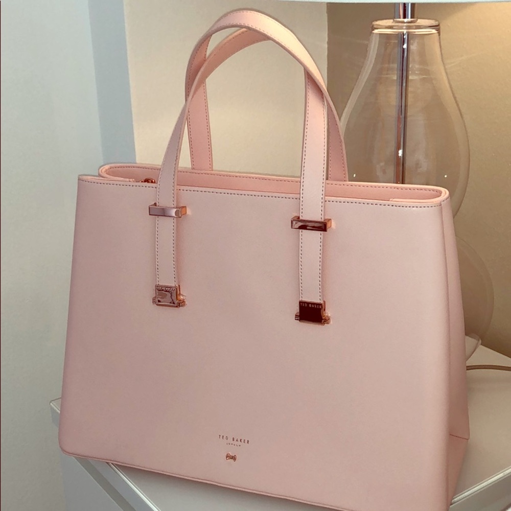 New Ted Baker Powder Pink Bow Tote Bag – Elegant and Versatile